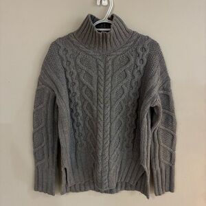 Everlane Wool/Cashmere Cable Knit Sweater